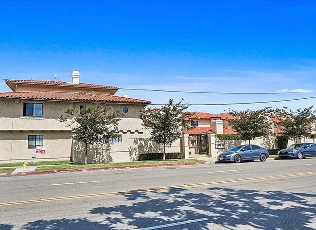 property at 3937 W 182nd St