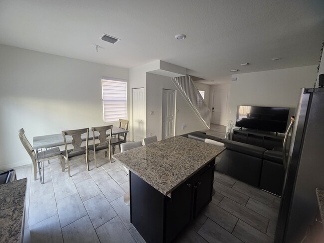 11363 SW 250th Ter in Princeton, FL - Foto de edificio - Building Photo