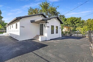 1786 NW 15th St in Miami, FL - Building Photo