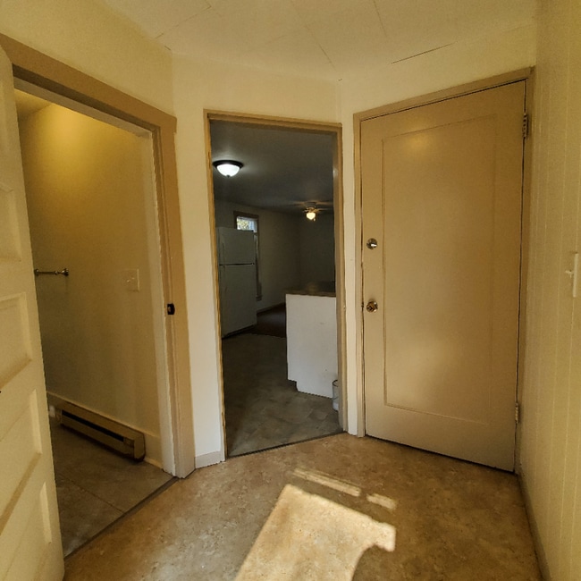 301 S Main St in Troy, ID - Building Photo - Building Photo