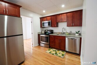 140 State St in New London, CT - Building Photo - Building Photo