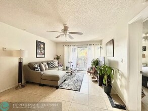 9088 W Atlantic Blvd in Coral Springs, FL - Building Photo - Building Photo