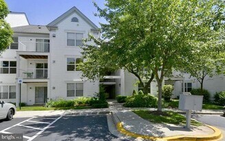 12902 Churchill Ridge Cir in Germantown, MD - Building Photo