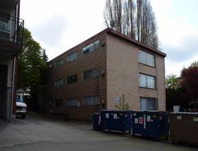 Biscayne Apartments in Seattle, WA - Building Photo - Building Photo