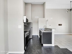 1593 Hartsdale Dr in Horizon City, TX - Building Photo - Building Photo