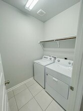 465 Unforgiven Ln in Jarrell, TX - Foto de edificio - Building Photo