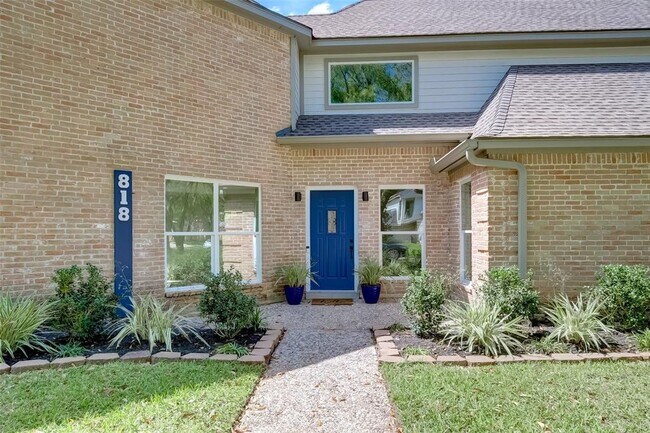 818 Silvergate Dr in Houston, TX - Building Photo - Building Photo