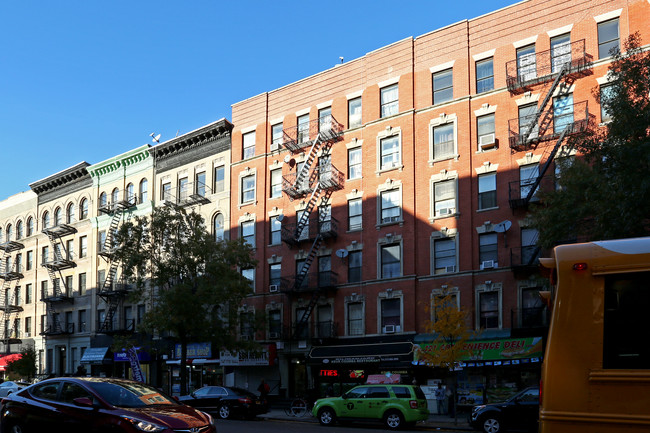 125-127 W 116th St in New York, NY - Foto de edificio - Building Photo