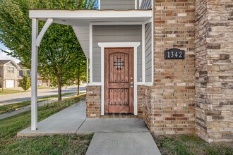 1342 N Sicily Ln in Fayetteville, AR - Building Photo - Building Photo