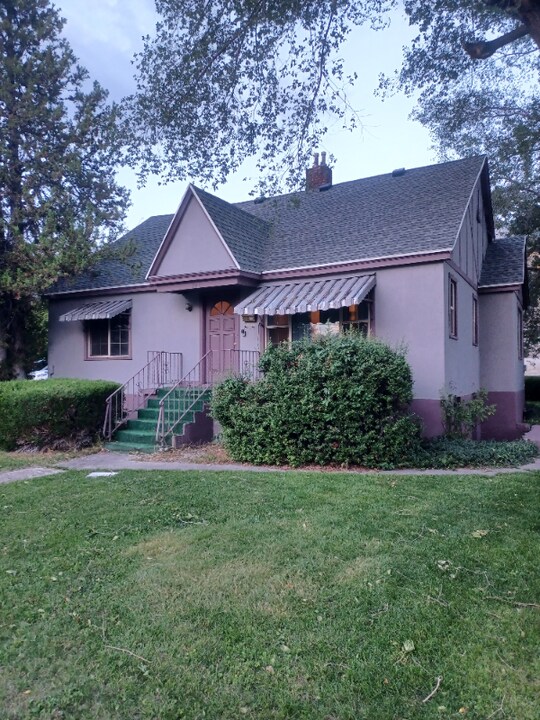 748 N 700 E in Provo, UT - Building Photo