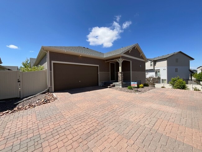 6706 Golden Briar Ln in Colorado Springs, CO - Building Photo - Building Photo