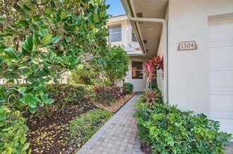 2512 Coco Plum Blvd, Unit 1304 in Boca Raton, FL - Building Photo - Building Photo