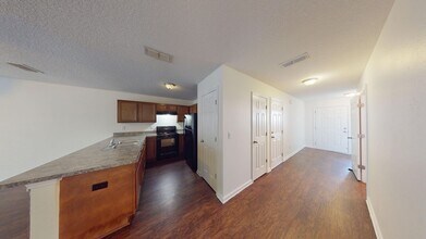 7126 Timmerman Ln in Jacksonville, FL - Building Photo - Building Photo