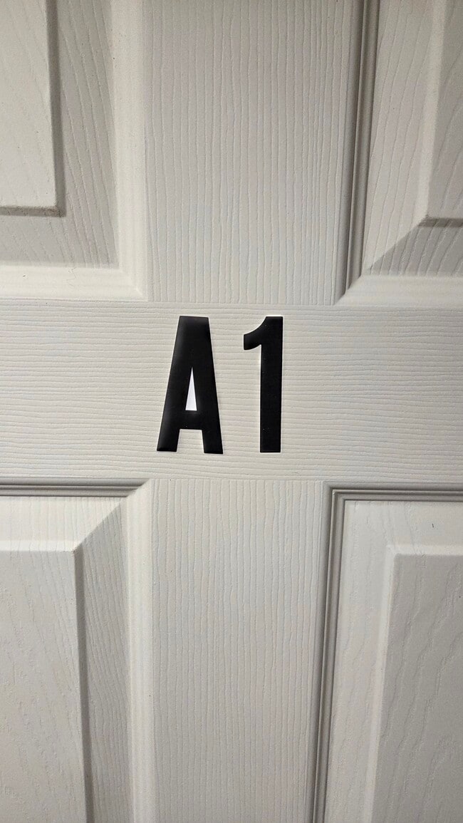 1421 S Carey St, Unit 1421 S. Carey street in Baltimore, MD - Foto de edificio - Building Photo