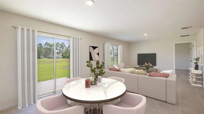 4662 Crossroads Ln in Wildwood, FL - Foto de edificio - Building Photo