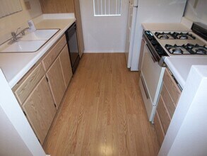 10371 Azuaga St in San Diego, CA - Building Photo - Building Photo