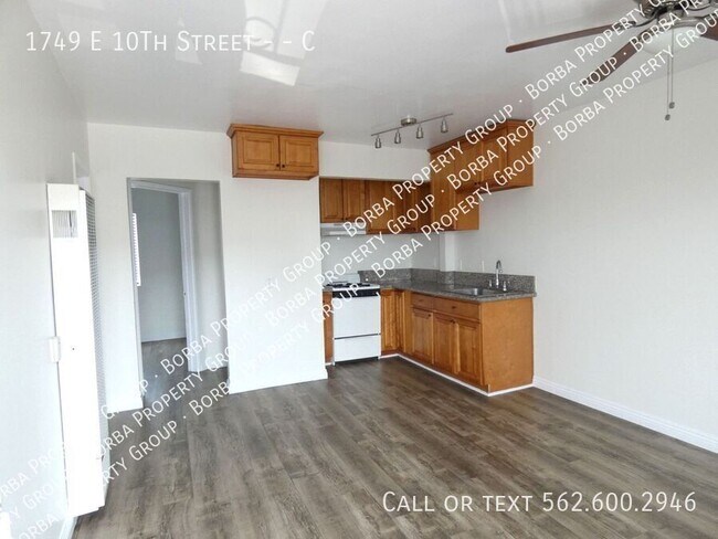 1749 E 10th St in Long Beach, CA - Foto de edificio - Building Photo