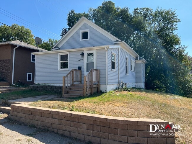 property at 1417 W 10th St
