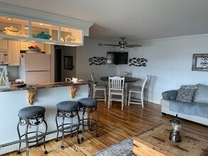 107 Wharfside Dr-Unit -WINTER in Monmouth Beach, NJ - Building Photo - Building Photo