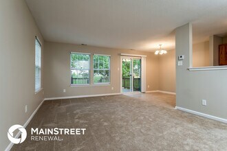 4549 Connaught Dr E in Plainfield, IN - Foto de edificio - Building Photo