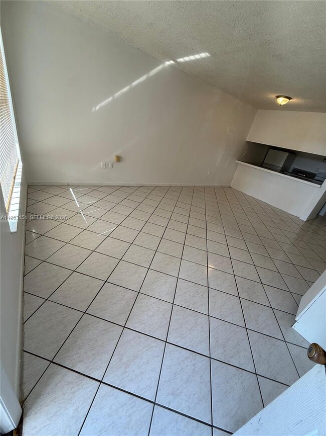 251 NW 177th St in Miami, FL - Building Photo - Building Photo