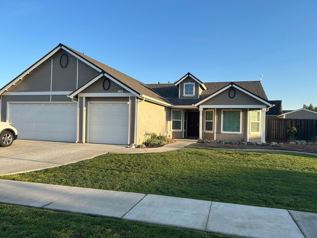 property at 1748 W Hopkins Dr