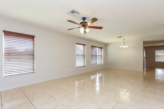 184 Antofagasta St in Punta Gorda, FL - Foto de edificio - Building Photo