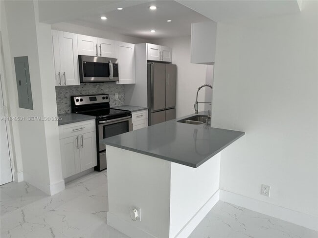 450 NW 20th St in Boca Raton, FL - Building Photo - Building Photo