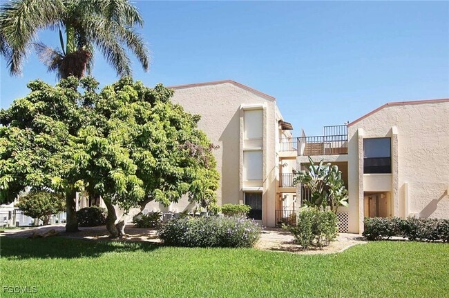 4010 SE 20th Pl in Cape Coral, FL - Building Photo - Building Photo