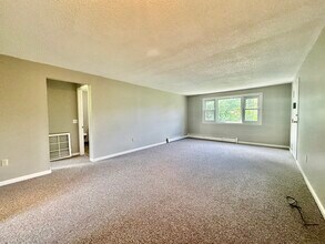 245 Cherry Ave in Watertown, CT - Building Photo - Building Photo