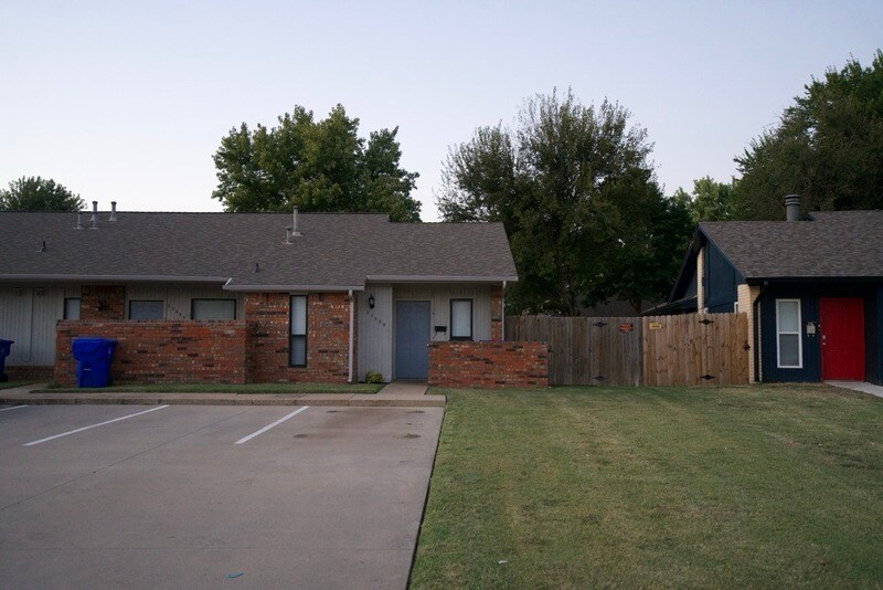 2255b Donna Dr in Norman, OK - Building Photo