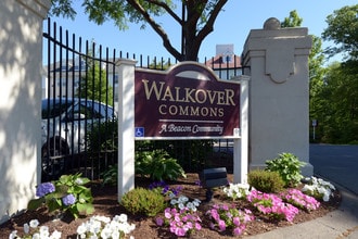 Walkover Commons in Brockton, MA - Foto de edificio - Building Photo