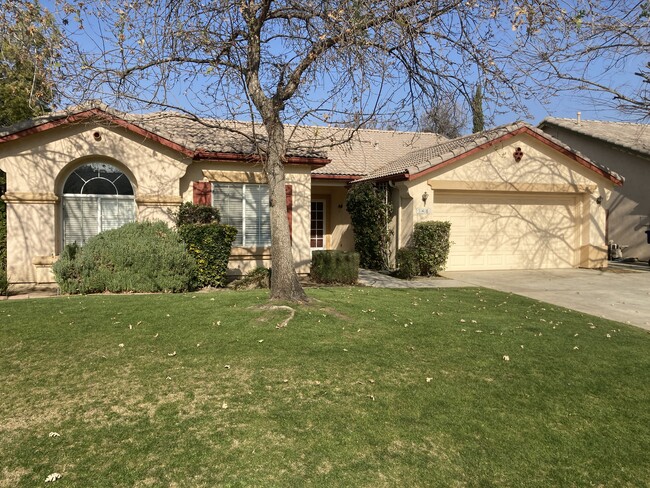 11418 White River Dr in Bakersfield, CA - Foto de edificio - Building Photo