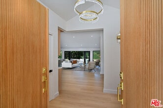 26065 Farmfield Rd in Calabasas, CA - Building Photo - Building Photo