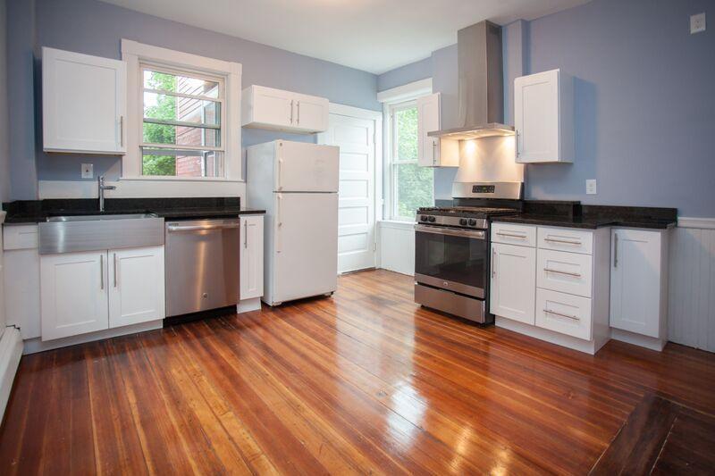 206 Harvard St, Unit 2 in Cambridge, MA - Building Photo