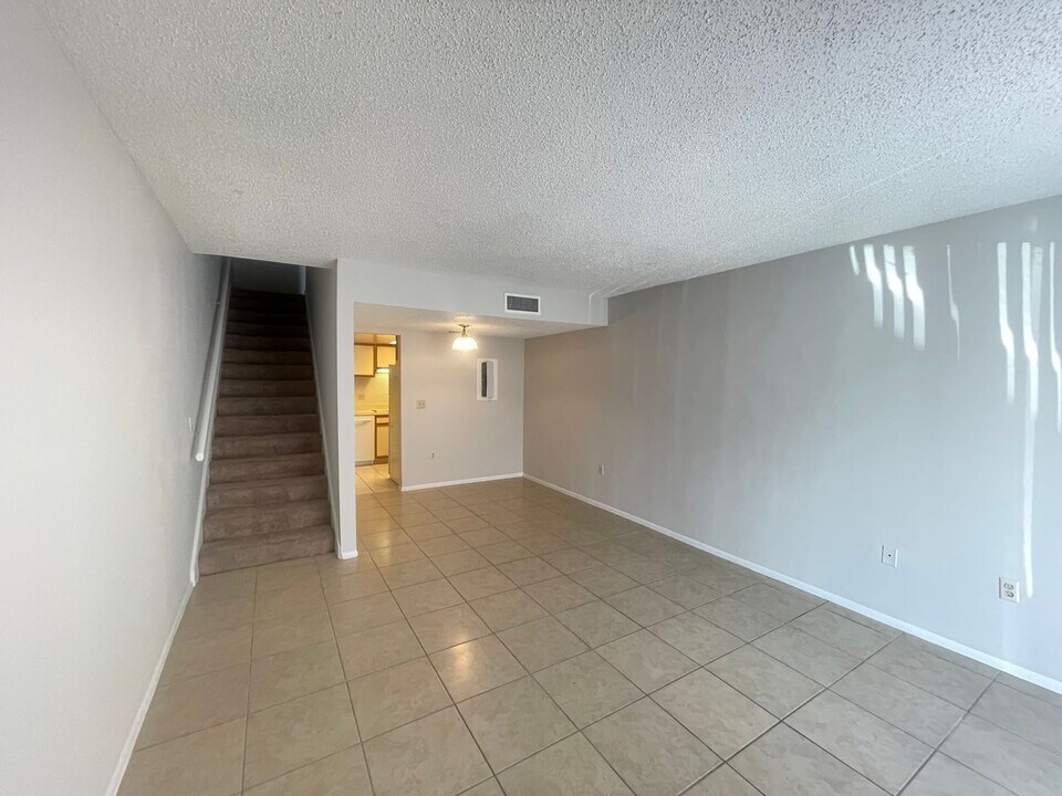 4149 S Semoran Blvd in Orlando, FL - Building Photo