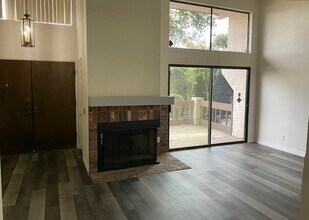 1055 Walnut Grove Ave in Rosemead, CA - Building Photo - Building Photo