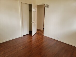 2340 S Newton St in Denver, CO - Building Photo - Building Photo