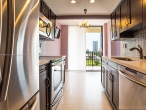 290 174th St, Unit waterview in Sunny Isles Beach, FL - Foto de edificio - Building Photo