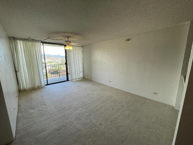 property at 98-500-500 Koauka Loop