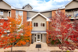 Palomino East in Apple Valley, MN - Foto de edificio - Building Photo