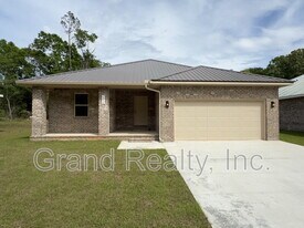 7230 Par Ln in Milton, FL - Building Photo