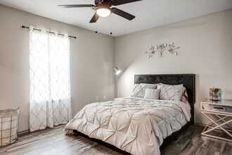 South Valley Apartments in Springfield, MO - Building Photo - Building Photo