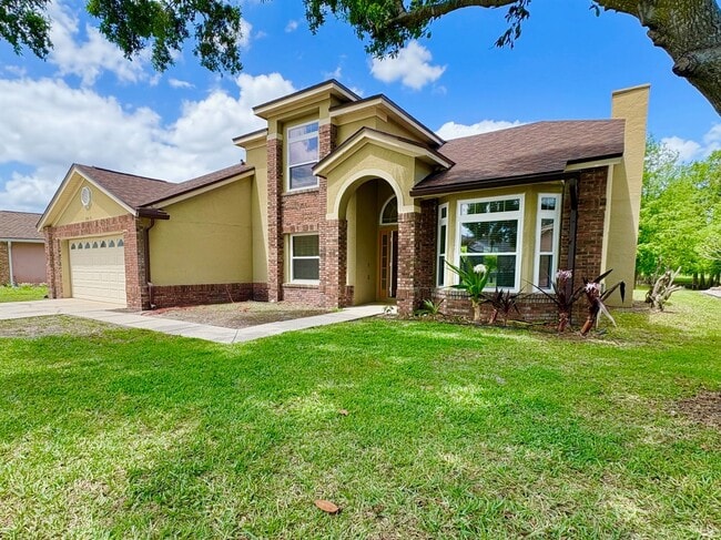 property at 2813 Rolling Broak Dr