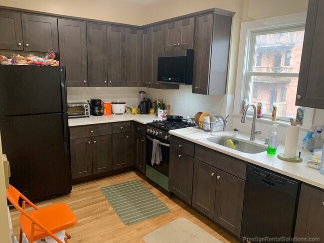 19 Ashford St, Unit 2