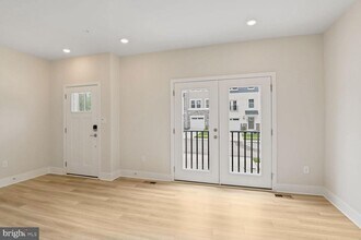 6835 Winterhill Ln in Glen Burnie, MD - Building Photo - Building Photo