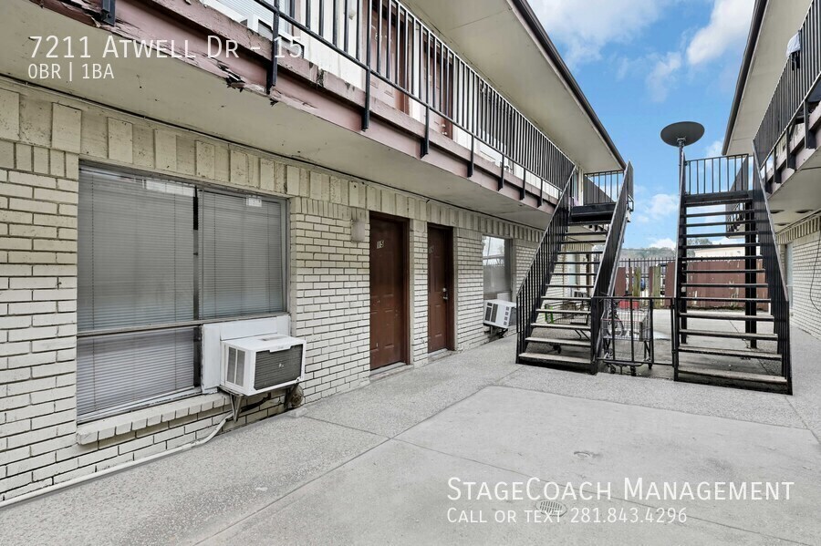 7211 Atwell Dr in Houston, TX - Building Photo