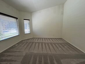 1956 E Birchwood Dr in Eagle, ID - Foto de edificio - Building Photo