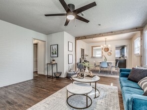 410 E Northrup Dr in Midwest City, OK - Foto de edificio - Building Photo