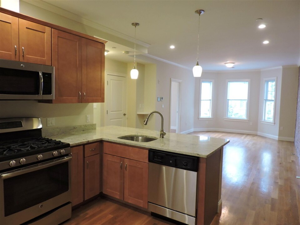 5 Marney St, Unit 2 in Cambridge, MA - Building Photo